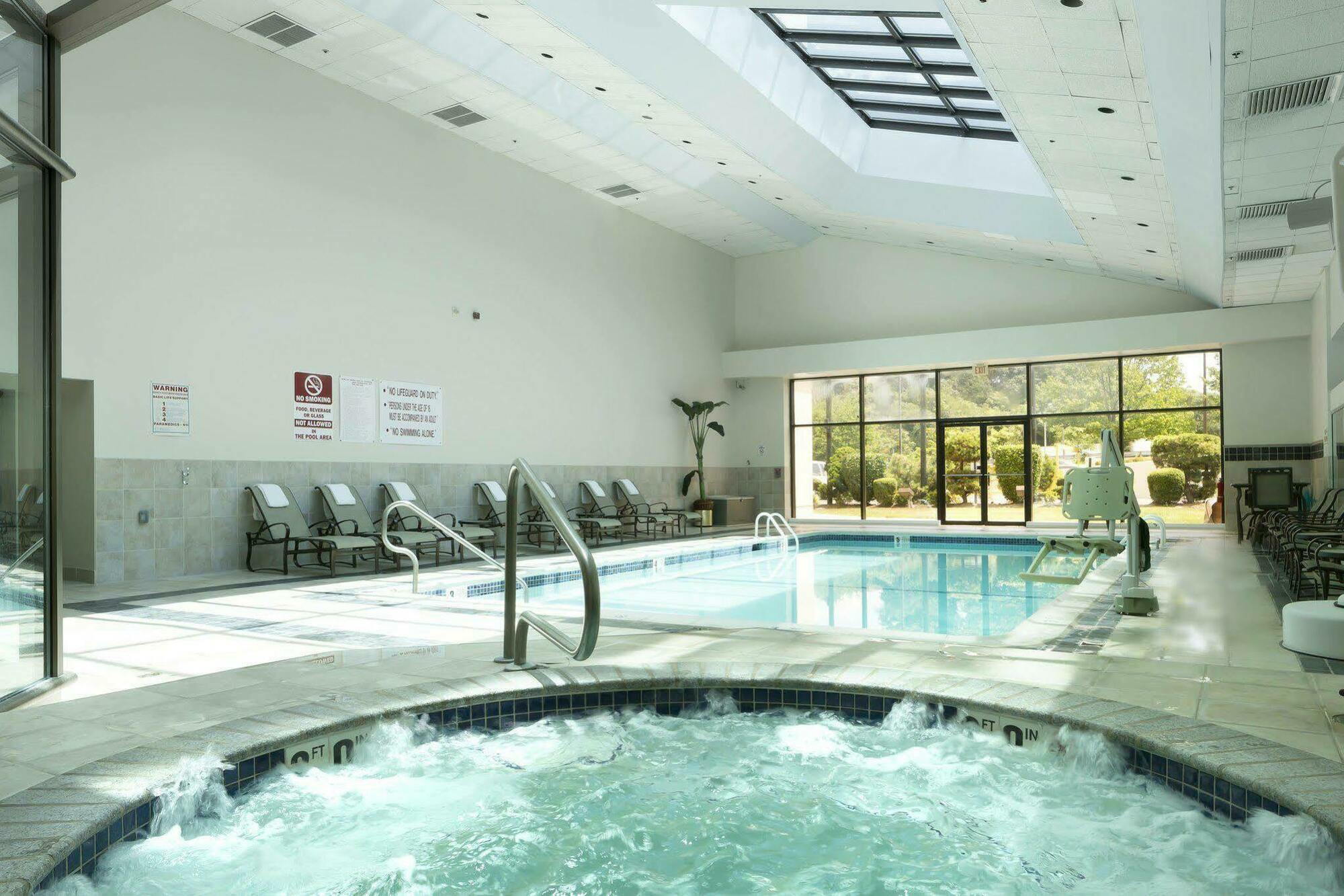 Doubletree By Hilton Fort Lee/George Washington Bridge Exteriör bild